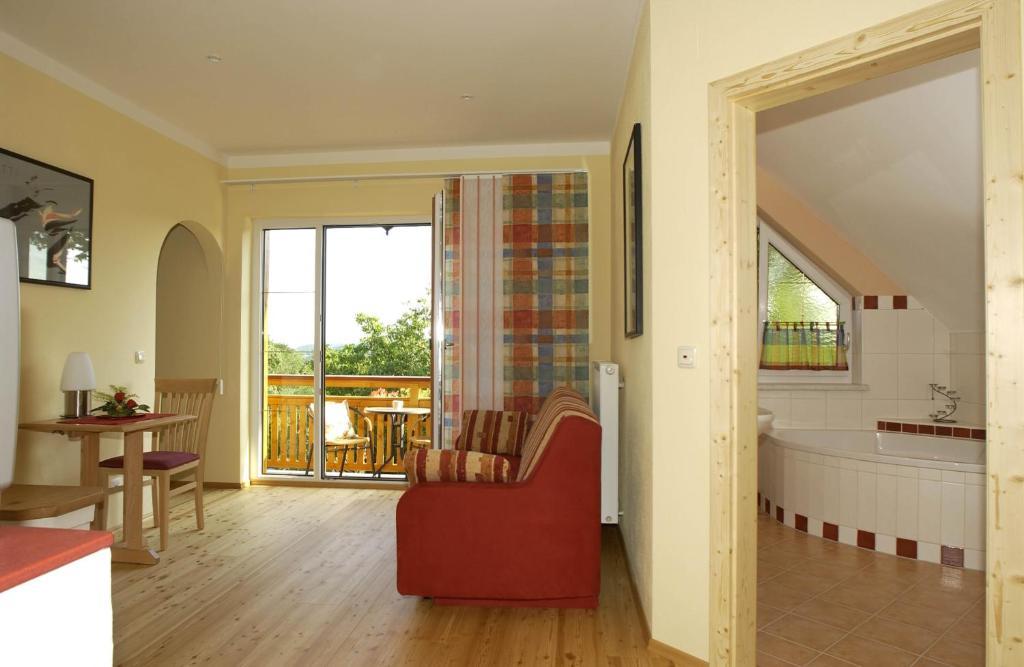 Hotel Garni Huegellandhof Neuhaus am Klausenbach Chambre photo