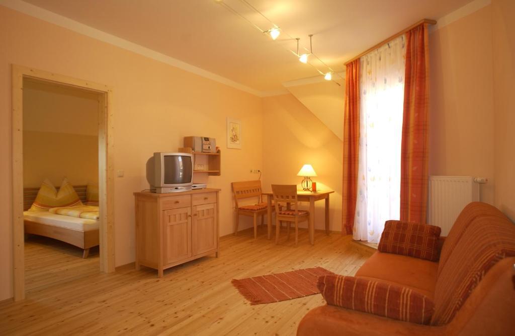 Hotel Garni Huegellandhof Neuhaus am Klausenbach Chambre photo