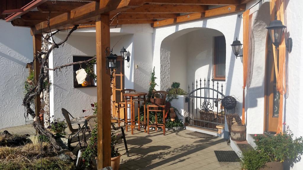 Hotel Garni Huegellandhof Neuhaus am Klausenbach Extérieur photo